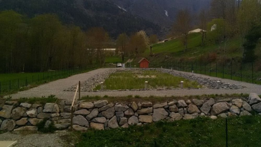 Station d'épuration par filtres plantés de roseaux, commune de La Motte en Champsaur.jpg